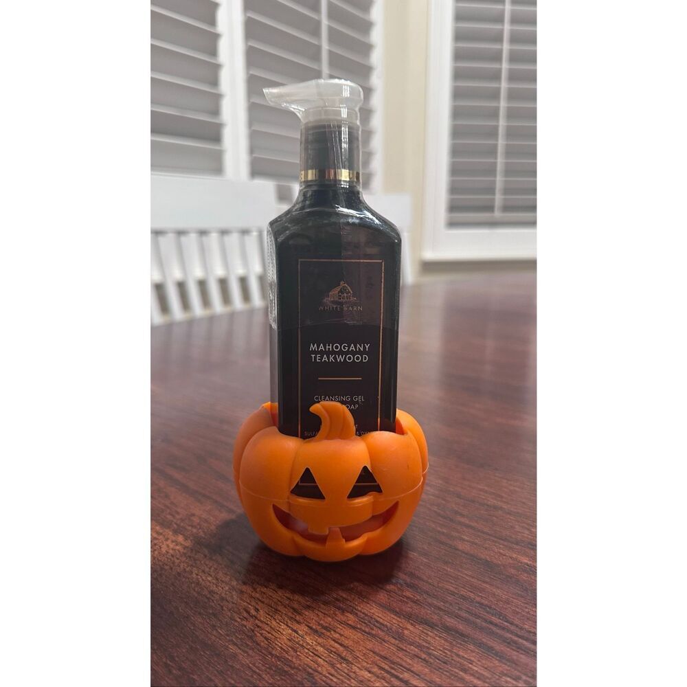 Bath & Body Works Halloween Light Up Pumpkin Jack o Lantern Soap Holder